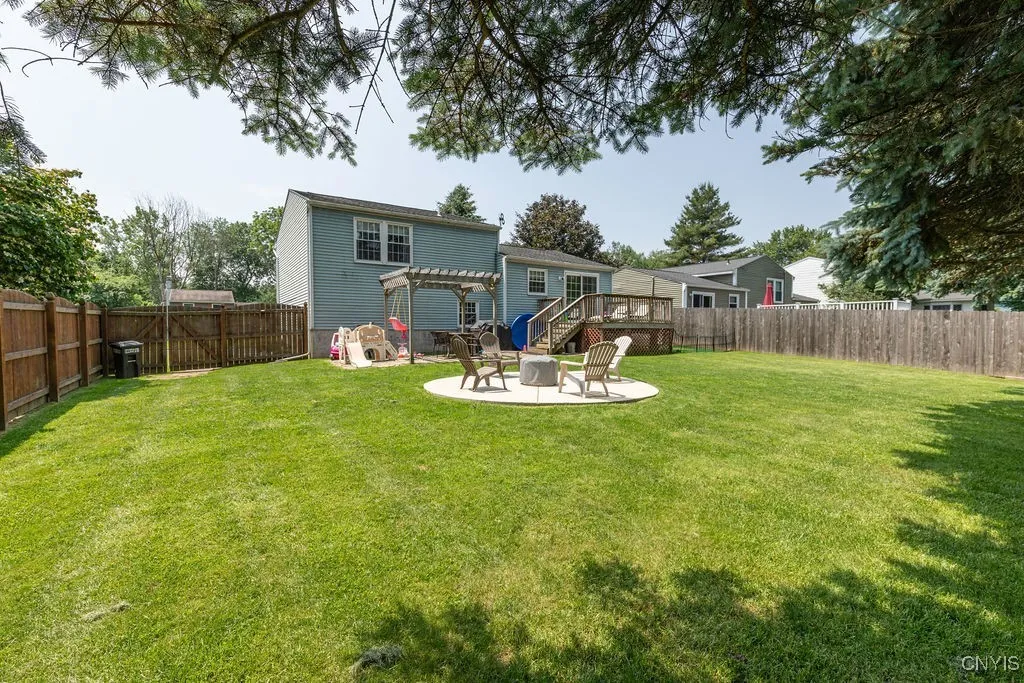 113 Dorando Way, Salina, New York 13090, Salina, New York 13090, 3 Bedrooms Bedrooms, 7 Rooms Rooms,1 BathroomBathrooms,Residential,Closed,113 Dorando Way, Salina, New York 13090,0,S1614217