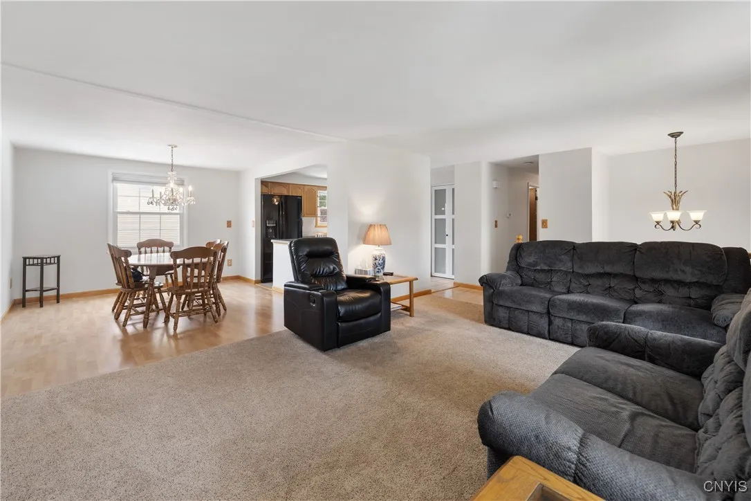 8265 Carnation Drive, Clay, New York 13027, Clay, New York 13027, 3 Bedrooms Bedrooms, 9 Rooms Rooms,2 BathroomsBathrooms,Residential,Closed,8265 Carnation Drive, Clay, New York 13027,0,S1614403
