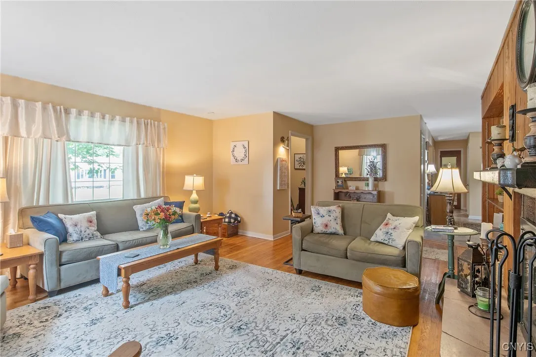 14 Loomis, Schroeppel, New York 13135, Schroeppel, New York 13135, 2 Bedrooms Bedrooms, 6 Rooms Rooms,1 BathroomBathrooms,Residential,Closed,14 Loomis, Schroeppel, New York 13135,0,S1614659