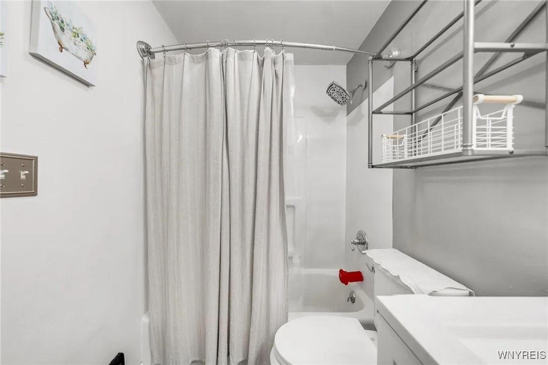 34 Spaulding Street, Buffalo, New York 14220, Buffalo, New York 14220, 3 Bedrooms Bedrooms, 5 Rooms Rooms,1 BathroomBathrooms,Residential,Closed,34 Spaulding Street, Buffalo, New York 14220,B1614831