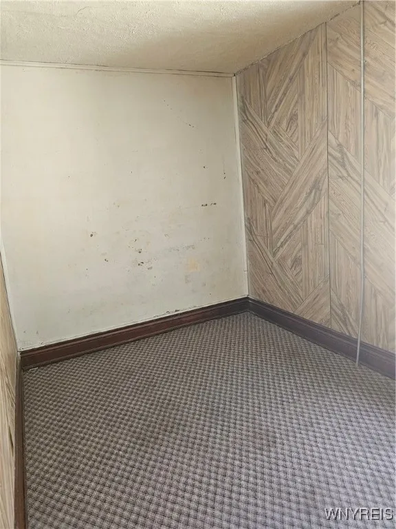 167 East Street, Buffalo, New York 14207, Buffalo, New York 14207, 6 Bedrooms Bedrooms, ,2 BathroomsBathrooms,Residential,For Sale,167 East Street, Buffalo, New York 14207,B1614820
