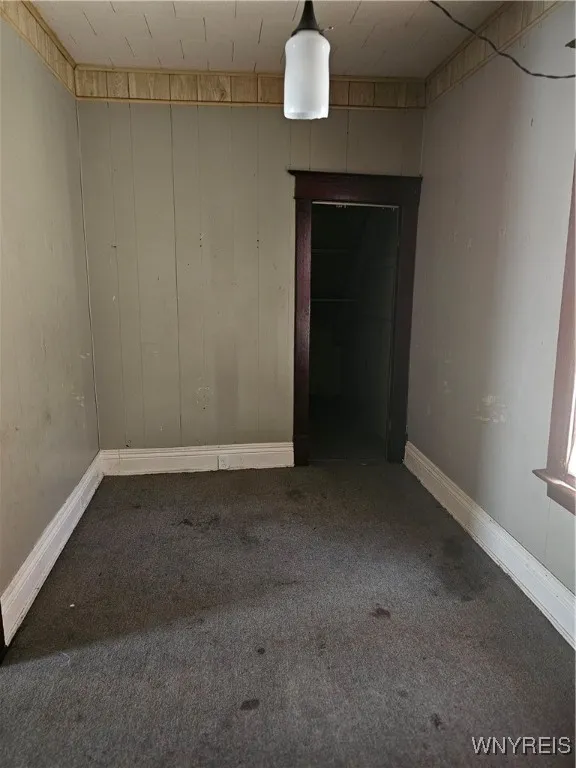 167 East Street, Buffalo, New York 14207, Buffalo, New York 14207, 6 Bedrooms Bedrooms, ,2 BathroomsBathrooms,Residential,For Sale,167 East Street, Buffalo, New York 14207,B1614820