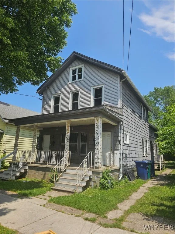 167 East Street, Buffalo, New York 14207, Buffalo, New York 14207, 6 Bedrooms Bedrooms, ,2 BathroomsBathrooms,Residential,For Sale,167 East Street, Buffalo, New York 14207,B1614820