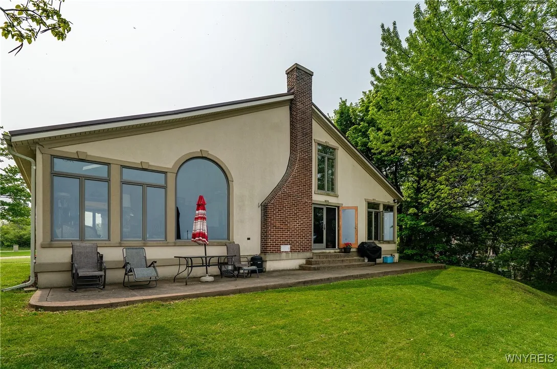 5316 Lake Shore Road, Hamburg, New York 14075, Hamburg, New York 14075, 3 Bedrooms Bedrooms, 10 Rooms Rooms,2 BathroomsBathrooms,Residential,For Sale,5316 Lake Shore Road, Hamburg, New York 14075,B1614508