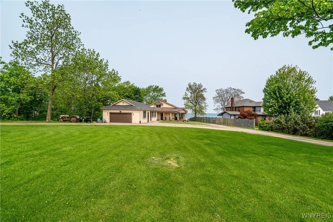 5316 Lake Shore Road, Hamburg, New York 14075, Hamburg, New York 14075, 3 Bedrooms Bedrooms, 10 Rooms Rooms,2 BathroomsBathrooms,Residential,For Sale,5316 Lake Shore Road, Hamburg, New York 14075,B1614508