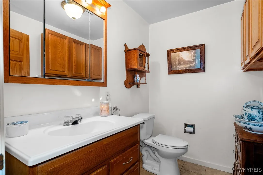 5316 Lake Shore Road, Hamburg, New York 14075, Hamburg, New York 14075, 3 Bedrooms Bedrooms, 10 Rooms Rooms,2 BathroomsBathrooms,Residential,For Sale,5316 Lake Shore Road, Hamburg, New York 14075,B1614508