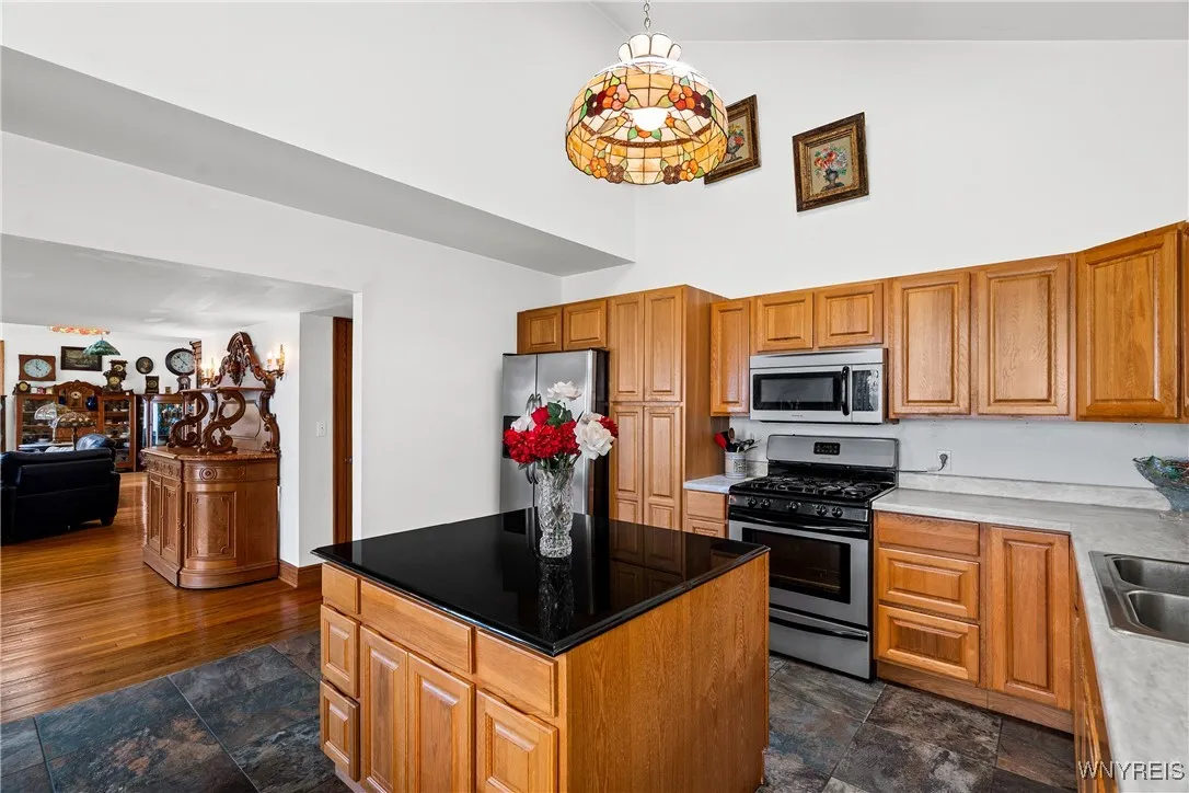 5316 Lake Shore Road, Hamburg, New York 14075, Hamburg, New York 14075, 3 Bedrooms Bedrooms, 10 Rooms Rooms,2 BathroomsBathrooms,Residential,For Sale,5316 Lake Shore Road, Hamburg, New York 14075,0,B1614508