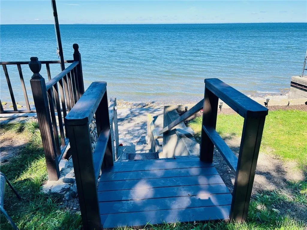 5316 Lake Shore Road, Hamburg, New York 14075, Hamburg, New York 14075, 3 Bedrooms Bedrooms, 10 Rooms Rooms,2 BathroomsBathrooms,Residential,For Sale,5316 Lake Shore Road, Hamburg, New York 14075,0,B1614508