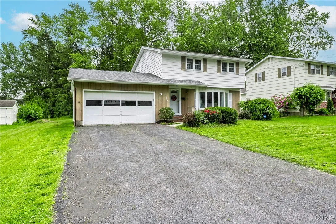 7698 Anchor Drive, Clay, New York 13090, Clay, New York 13090, 4 Bedrooms Bedrooms, 10 Rooms Rooms,2 BathroomsBathrooms,Residential,Closed,7698 Anchor Drive, Clay, New York 13090,0,S1614159