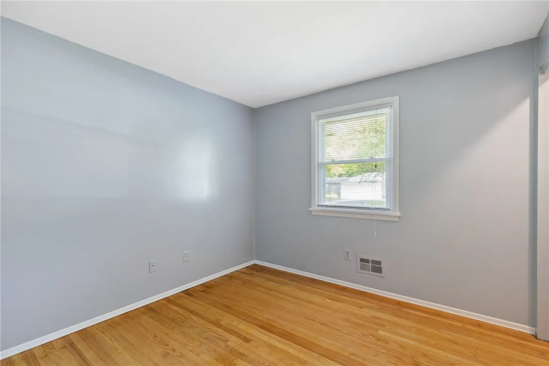 130 Quay Drive, Irondequoit, New York 14617, Irondequoit, New York 14617, 4 Bedrooms Bedrooms, 7 Rooms Rooms,2 BathroomsBathrooms,Residential,Closed,130 Quay Drive, Irondequoit, New York 14617,0,R1614912