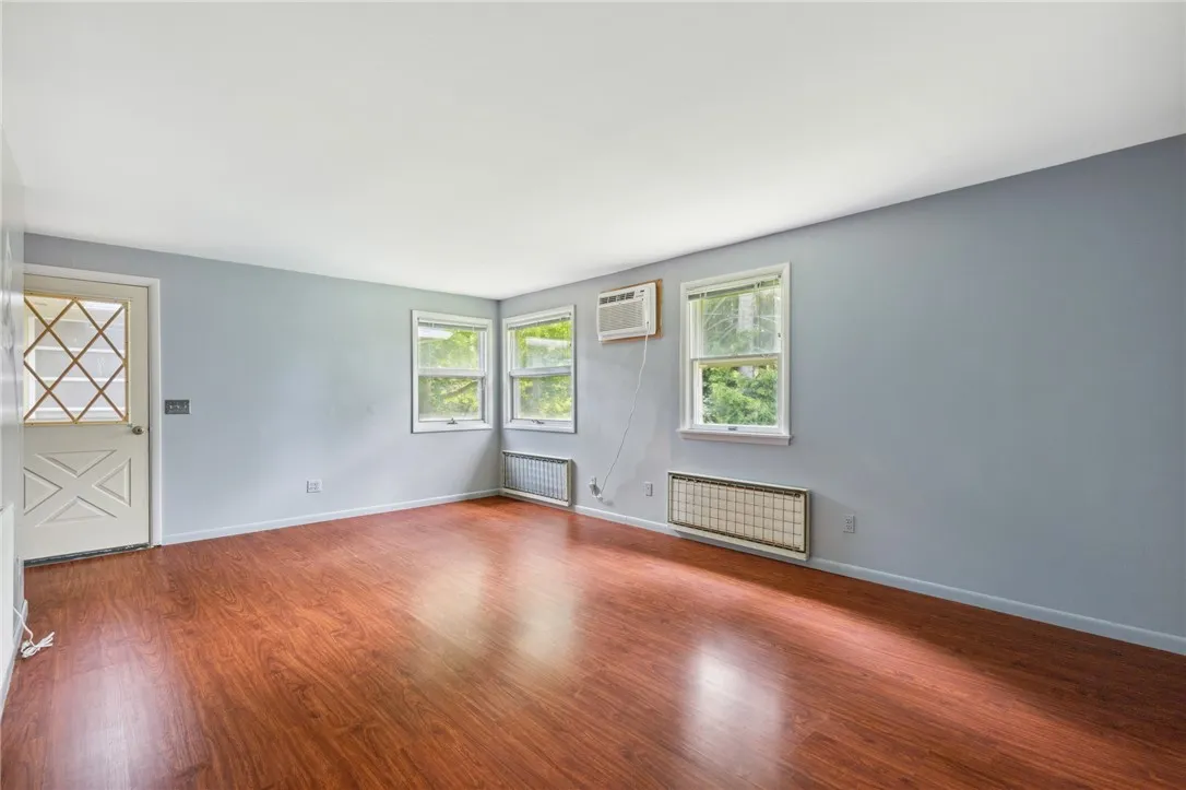 130 Quay Drive, Irondequoit, New York 14617, Irondequoit, New York 14617, 4 Bedrooms Bedrooms, 7 Rooms Rooms,2 BathroomsBathrooms,Residential,Closed,130 Quay Drive, Irondequoit, New York 14617,0,R1614912