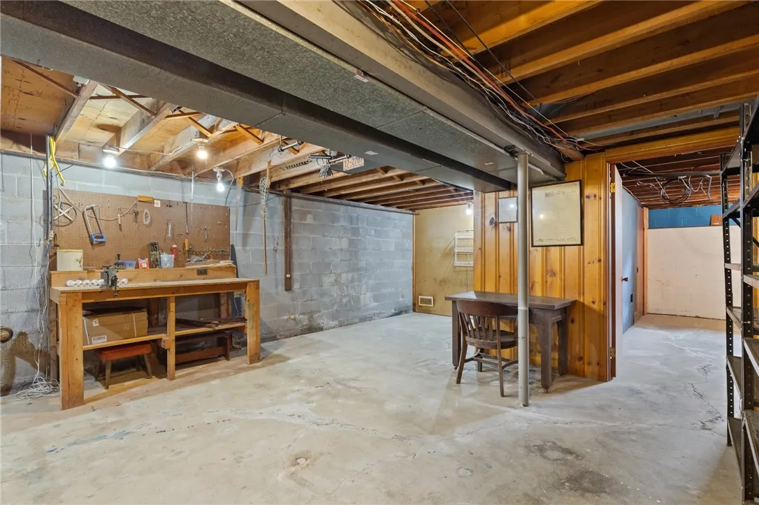130 Quay Drive, Irondequoit, New York 14617, Irondequoit, New York 14617, 4 Bedrooms Bedrooms, 7 Rooms Rooms,2 BathroomsBathrooms,Residential,Closed,130 Quay Drive, Irondequoit, New York 14617,0,R1614912