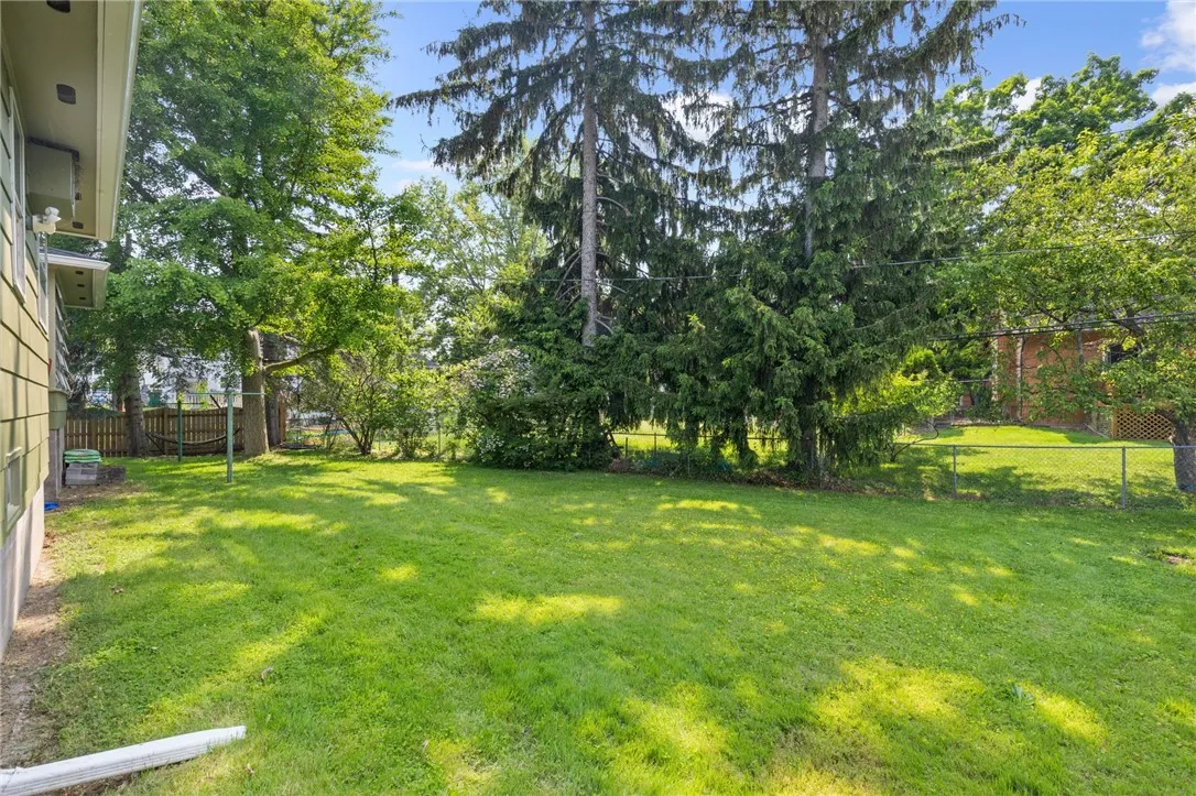130 Quay Drive, Irondequoit, New York 14617, Irondequoit, New York 14617, 4 Bedrooms Bedrooms, 7 Rooms Rooms,2 BathroomsBathrooms,Residential,Closed,130 Quay Drive, Irondequoit, New York 14617,0,R1614912