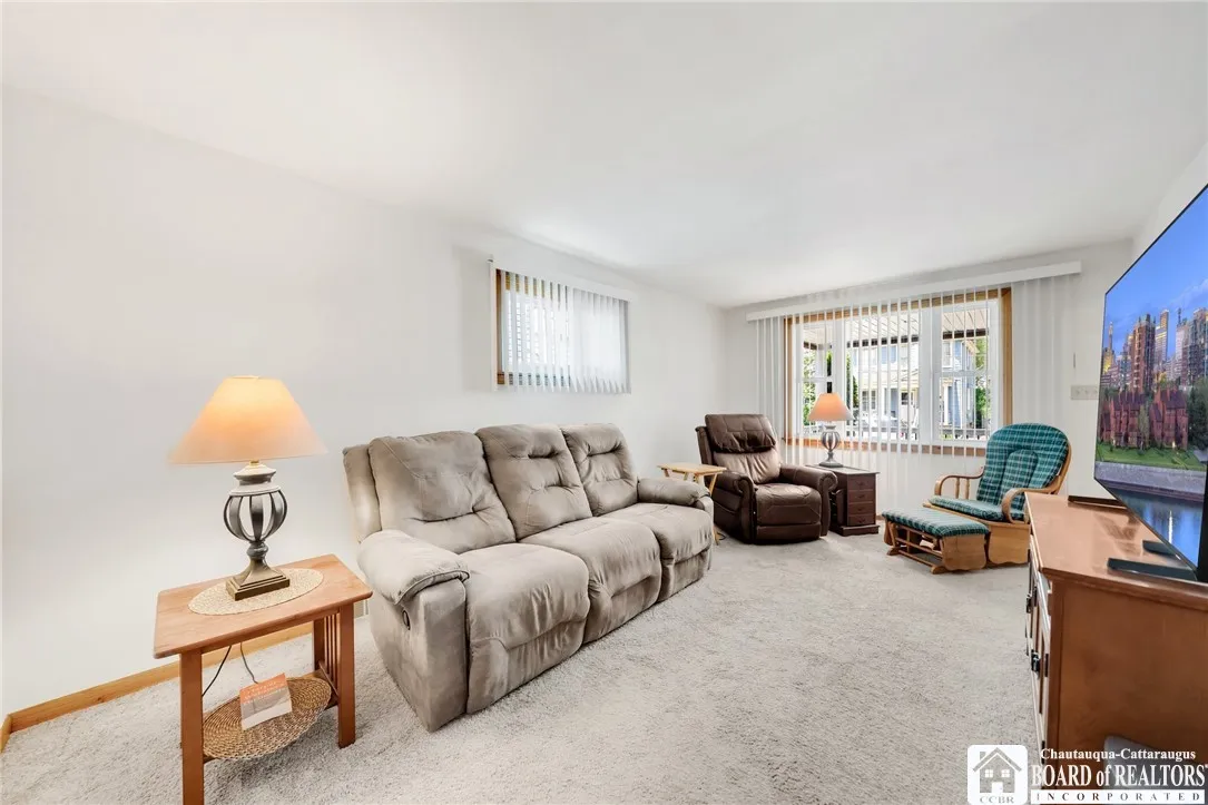105 Riverview Place, Buffalo, New York 14201, Buffalo, New York 14210, 3 Bedrooms Bedrooms, ,2 BathroomsBathrooms,Residential,Closed,105 Riverview Place, Buffalo, New York 14201,R1614896