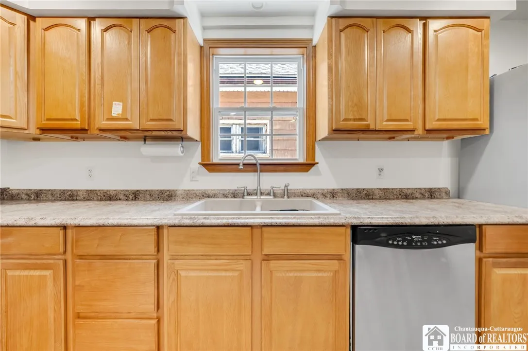 105 Riverview Place, Buffalo, New York 14201, Buffalo, New York 14210, 3 Bedrooms Bedrooms, ,2 BathroomsBathrooms,Residential,Closed,105 Riverview Place, Buffalo, New York 14201,R1614896