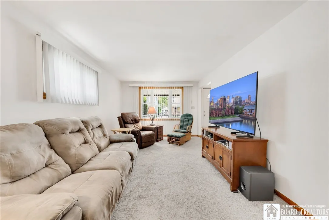 105 Riverview Place, Buffalo, New York 14201, Buffalo, New York 14210, 3 Bedrooms Bedrooms, ,2 BathroomsBathrooms,Residential,Closed,105 Riverview Place, Buffalo, New York 14201,R1614896