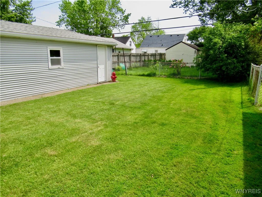 173 Wellington Avenue, Tonawanda-town, New York 14, Tonawanda, New York 14223, 3 Bedrooms Bedrooms, 5 Rooms Rooms,1 BathroomBathrooms,Residential,Closed,173 Wellington Avenue, Tonawanda-town, New York 14,B1614596
