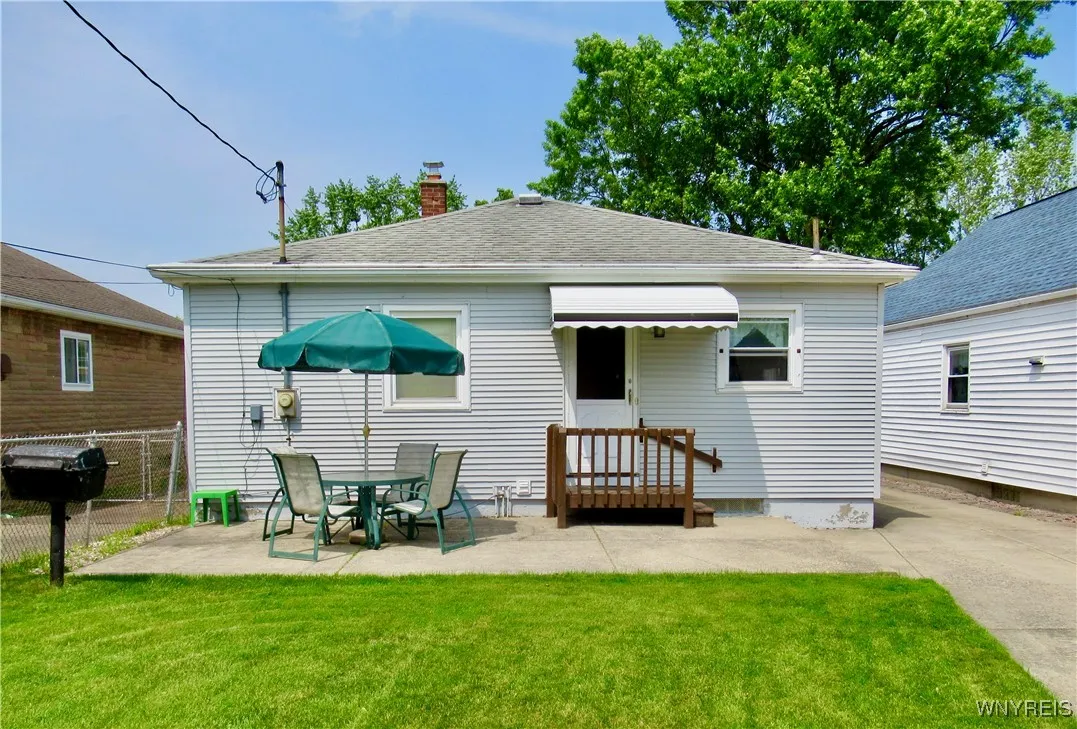 173 Wellington Avenue, Tonawanda-town, New York 14, Tonawanda, New York 14223, 3 Bedrooms Bedrooms, 5 Rooms Rooms,1 BathroomBathrooms,Residential,Closed,173 Wellington Avenue, Tonawanda-town, New York 14,B1614596