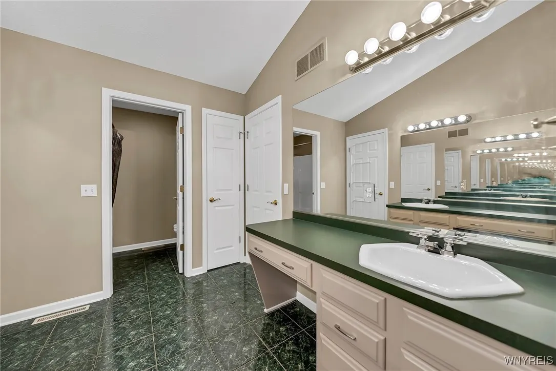 5531 Pine Loch Lane, Clarence, New York 14221, Clarence, New York 14221, 4 Bedrooms Bedrooms, 10 Rooms Rooms,2 BathroomsBathrooms,Residential,Closed,5531 Pine Loch Lane, Clarence, New York 14221,B1613791