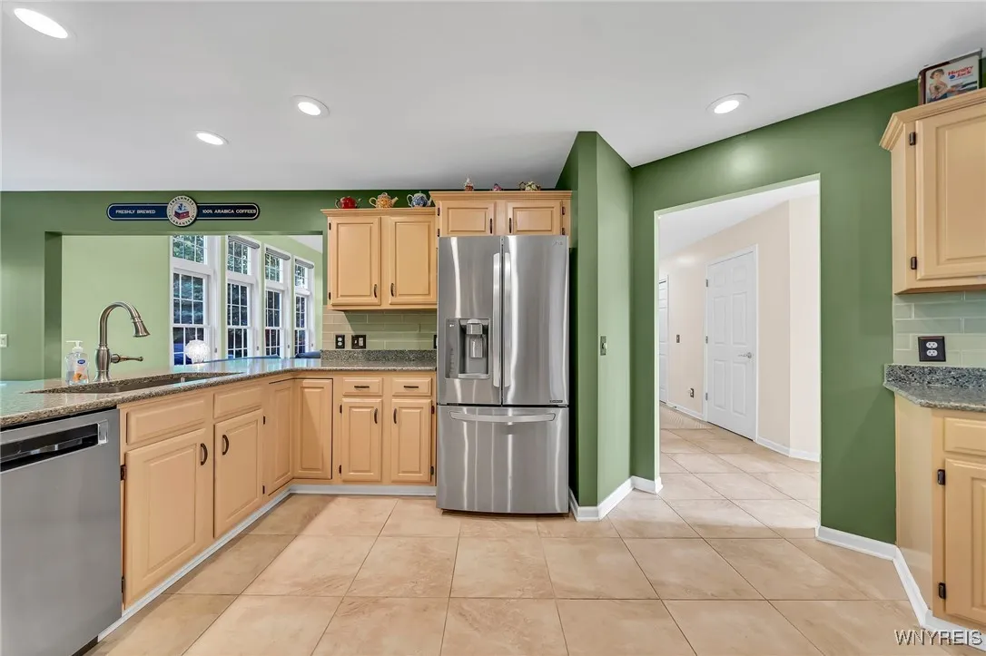 5531 Pine Loch Lane, Clarence, New York 14221, Clarence, New York 14221, 4 Bedrooms Bedrooms, 10 Rooms Rooms,2 BathroomsBathrooms,Residential,Closed,5531 Pine Loch Lane, Clarence, New York 14221,B1613791