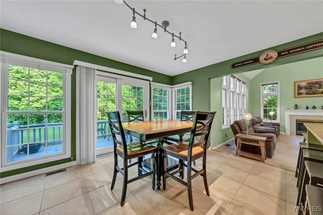 5531 Pine Loch Lane, Clarence, New York 14221, Clarence, New York 14221, 4 Bedrooms Bedrooms, 10 Rooms Rooms,2 BathroomsBathrooms,Residential,Closed,5531 Pine Loch Lane, Clarence, New York 14221,B1613791