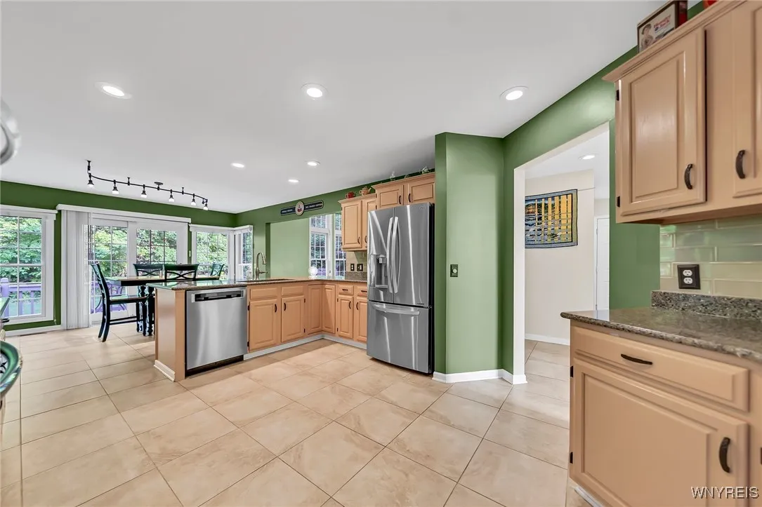 5531 Pine Loch Lane, Clarence, New York 14221, Clarence, New York 14221, 4 Bedrooms Bedrooms, 10 Rooms Rooms,2 BathroomsBathrooms,Residential,Closed,5531 Pine Loch Lane, Clarence, New York 14221,B1613791