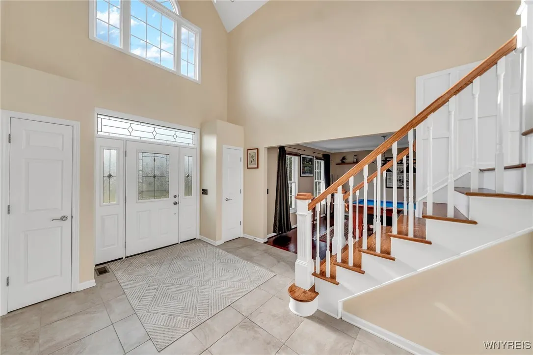 5531 Pine Loch Lane, Clarence, New York 14221, Clarence, New York 14221, 4 Bedrooms Bedrooms, 10 Rooms Rooms,2 BathroomsBathrooms,Residential,Closed,5531 Pine Loch Lane, Clarence, New York 14221,B1613791