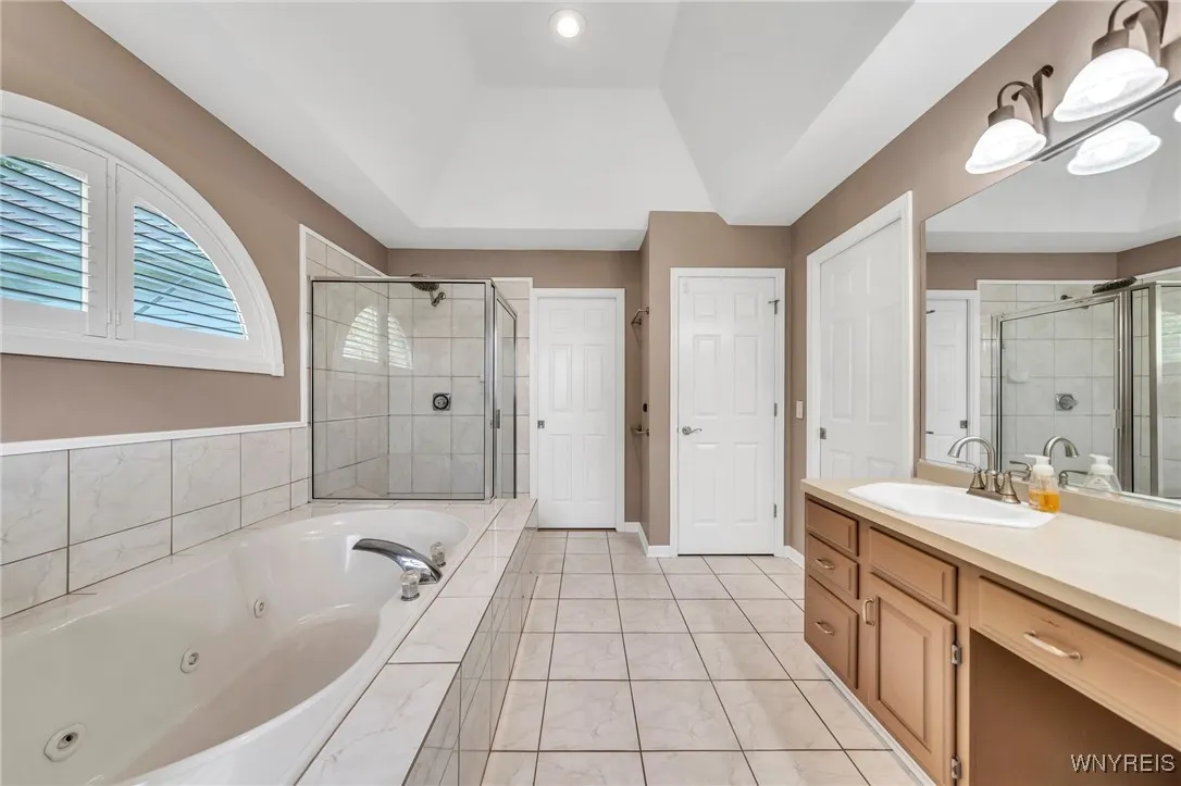 5531 Pine Loch Lane, Clarence, New York 14221, Clarence, New York 14221, 4 Bedrooms Bedrooms, 10 Rooms Rooms,2 BathroomsBathrooms,Residential,Closed,5531 Pine Loch Lane, Clarence, New York 14221,B1613791