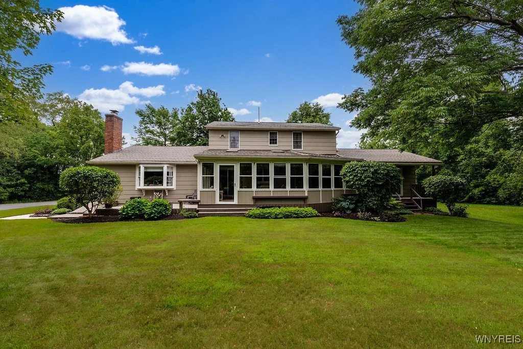 11544 Howe Road, Newstead, New York 14001, Newstead, New York 14001, 5 Bedrooms Bedrooms, 11 Rooms Rooms,2 BathroomsBathrooms,Residential,Closed,11544 Howe Road, Newstead, New York 14001,0,B1614130