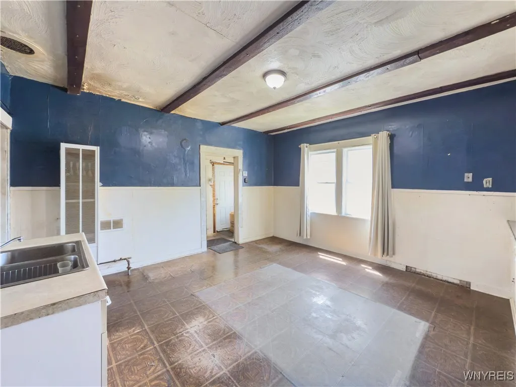 69 Halstead Avenue, Cheektowaga, New York 14212, Cheektowaga, New York 14212, 4 Bedrooms Bedrooms, 7 Rooms Rooms,1 BathroomBathrooms,Residential,For Sale,69 Halstead Avenue, Cheektowaga, New York 14212,B1614982