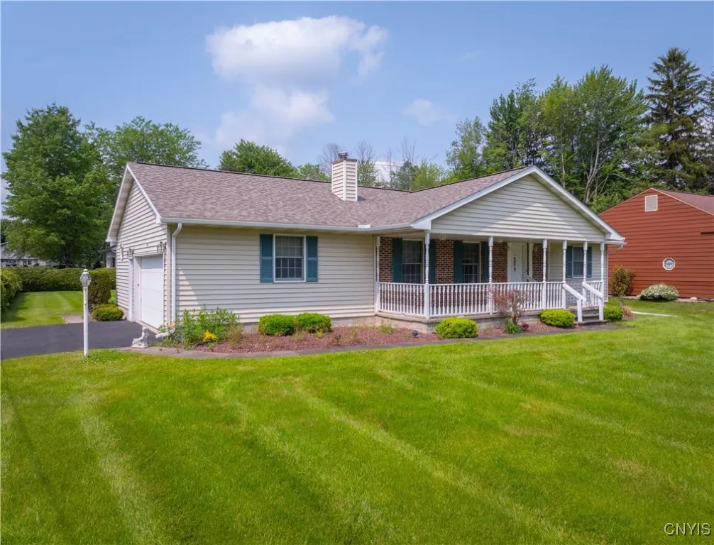 19 Stephen Street, Whitestown, New York 13492, Whitestown, New York 13492, 3 Bedrooms Bedrooms, 9 Rooms Rooms,2 BathroomsBathrooms,Residential,Closed,19 Stephen Street, Whitestown, New York 13492,0,S1614639