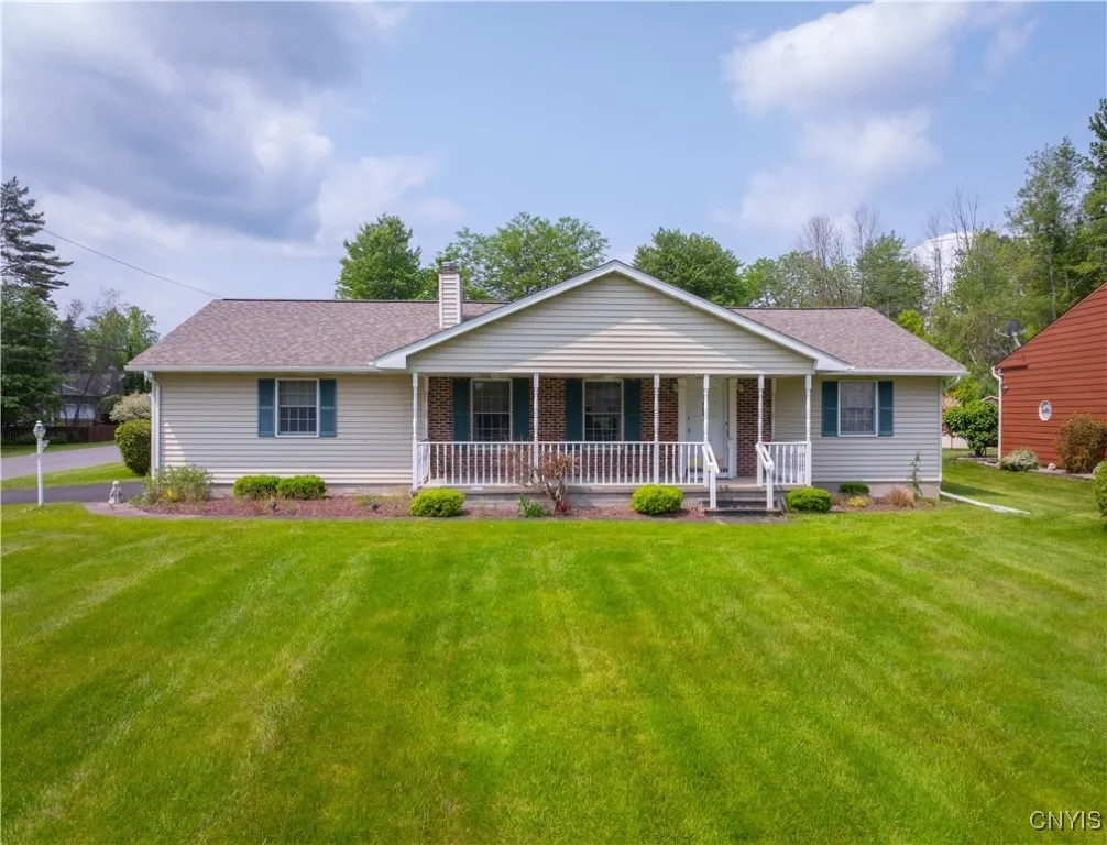 19 Stephen Street, Whitestown, New York 13492, Whitestown, New York 13492, 3 Bedrooms Bedrooms, 9 Rooms Rooms,2 BathroomsBathrooms,Residential,Closed,19 Stephen Street, Whitestown, New York 13492,0,S1614639