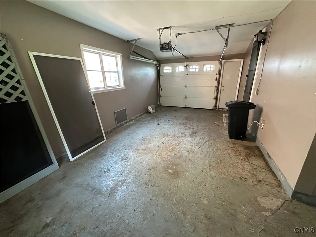 5841 Reis Drive, Cicero, New York 13039, Cicero, New York 13039, 3 Bedrooms Bedrooms, 9 Rooms Rooms,1 BathroomBathrooms,Residential,Closed,5841 Reis Drive, Cicero, New York 13039,0,S1614993