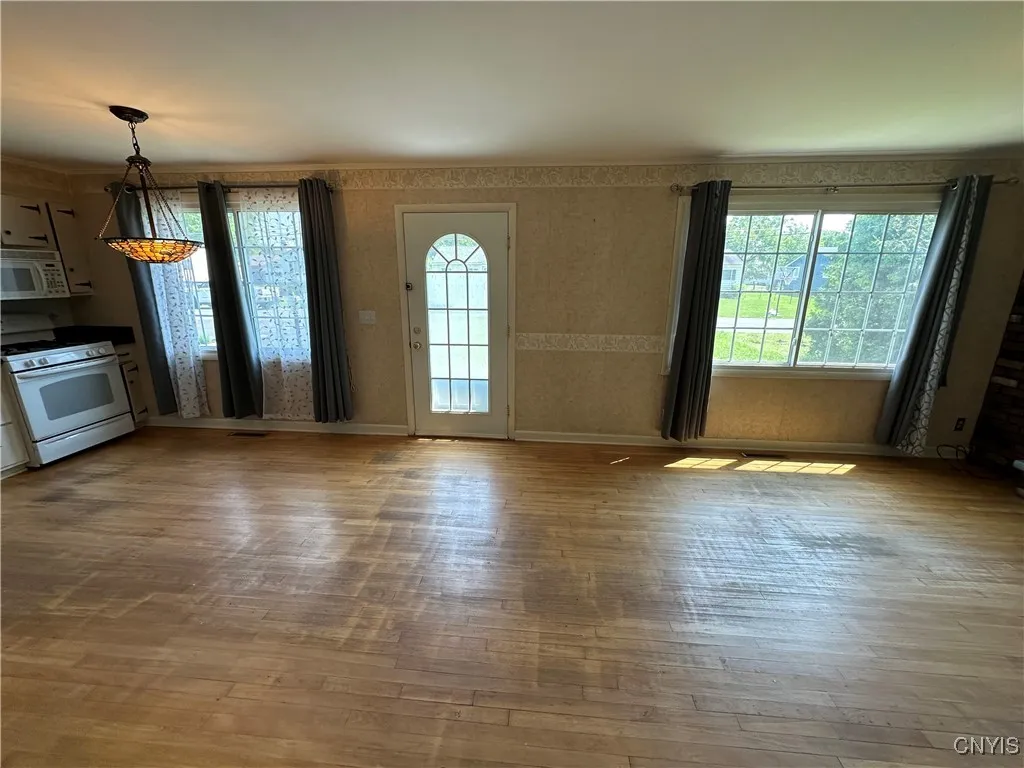 5841 Reis Drive, Cicero, New York 13039, Cicero, New York 13039, 3 Bedrooms Bedrooms, 9 Rooms Rooms,1 BathroomBathrooms,Residential,Closed,5841 Reis Drive, Cicero, New York 13039,0,S1614993