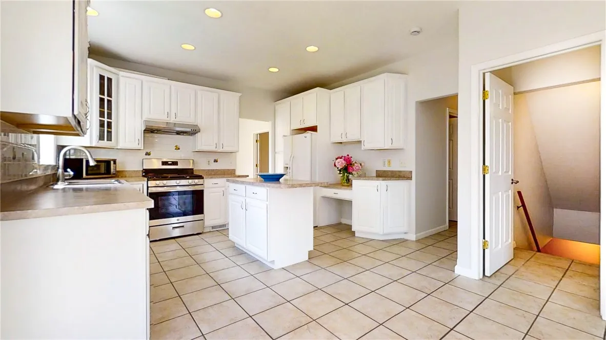 106 Woodsview, Erwin, New York 14870, Erwin, New York 14870, 4 Bedrooms Bedrooms, 11 Rooms Rooms,3 BathroomsBathrooms,Residential,Closed,106 Woodsview, Erwin, New York 14870,0,R1611543