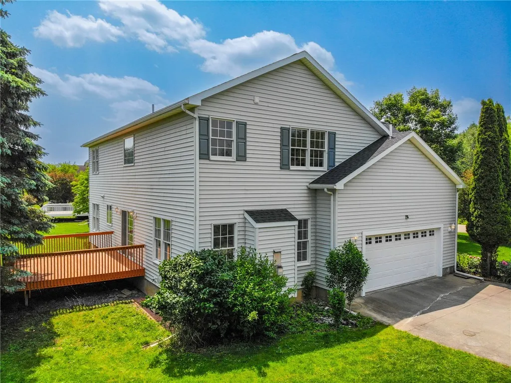 106 Woodsview, Erwin, New York 14870, Erwin, New York 14870, 4 Bedrooms Bedrooms, 11 Rooms Rooms,3 BathroomsBathrooms,Residential,Closed,106 Woodsview, Erwin, New York 14870,0,R1611543