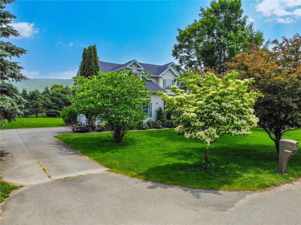 106 Woodsview, Erwin, New York 14870, Erwin, New York 14870, 4 Bedrooms Bedrooms, 11 Rooms Rooms,3 BathroomsBathrooms,Residential,Closed,106 Woodsview, Erwin, New York 14870,0,R1611543