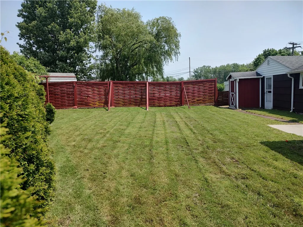 15 Douglas Drive, Waterloo, New York 13165, Waterloo, New York 13165, 2 Bedrooms Bedrooms, 6 Rooms Rooms,1 BathroomBathrooms,Residential,Closed,15 Douglas Drive, Waterloo, New York 13165,0,R1614752