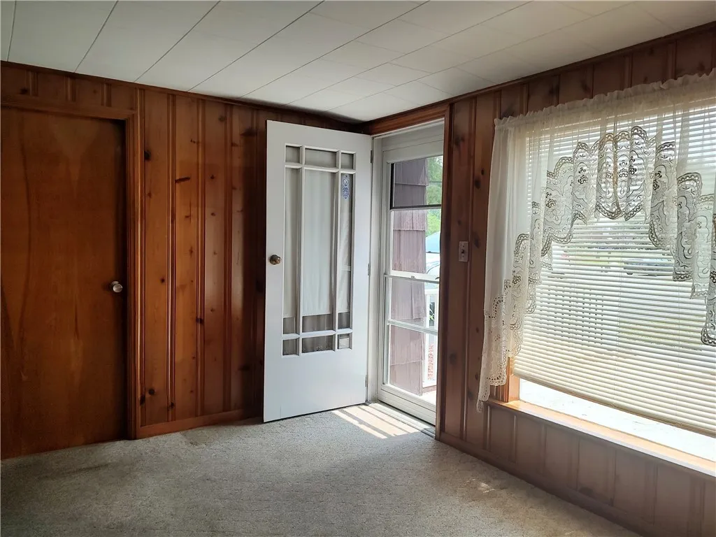 15 Douglas Drive, Waterloo, New York 13165, Waterloo, New York 13165, 2 Bedrooms Bedrooms, 6 Rooms Rooms,1 BathroomBathrooms,Residential,Closed,15 Douglas Drive, Waterloo, New York 13165,0,R1614752
