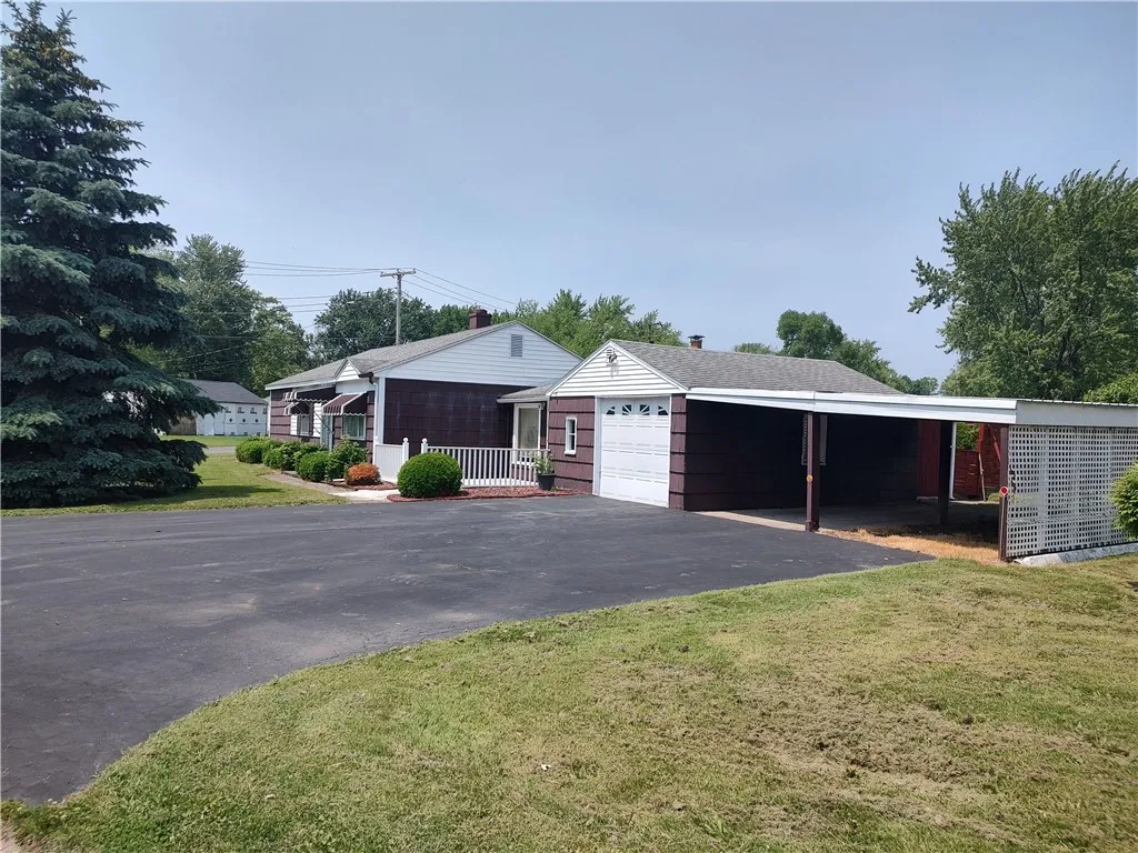 15 Douglas Drive, Waterloo, New York 13165, Waterloo, New York 13165, 2 Bedrooms Bedrooms, 6 Rooms Rooms,1 BathroomBathrooms,Residential,Closed,15 Douglas Drive, Waterloo, New York 13165,0,R1614752