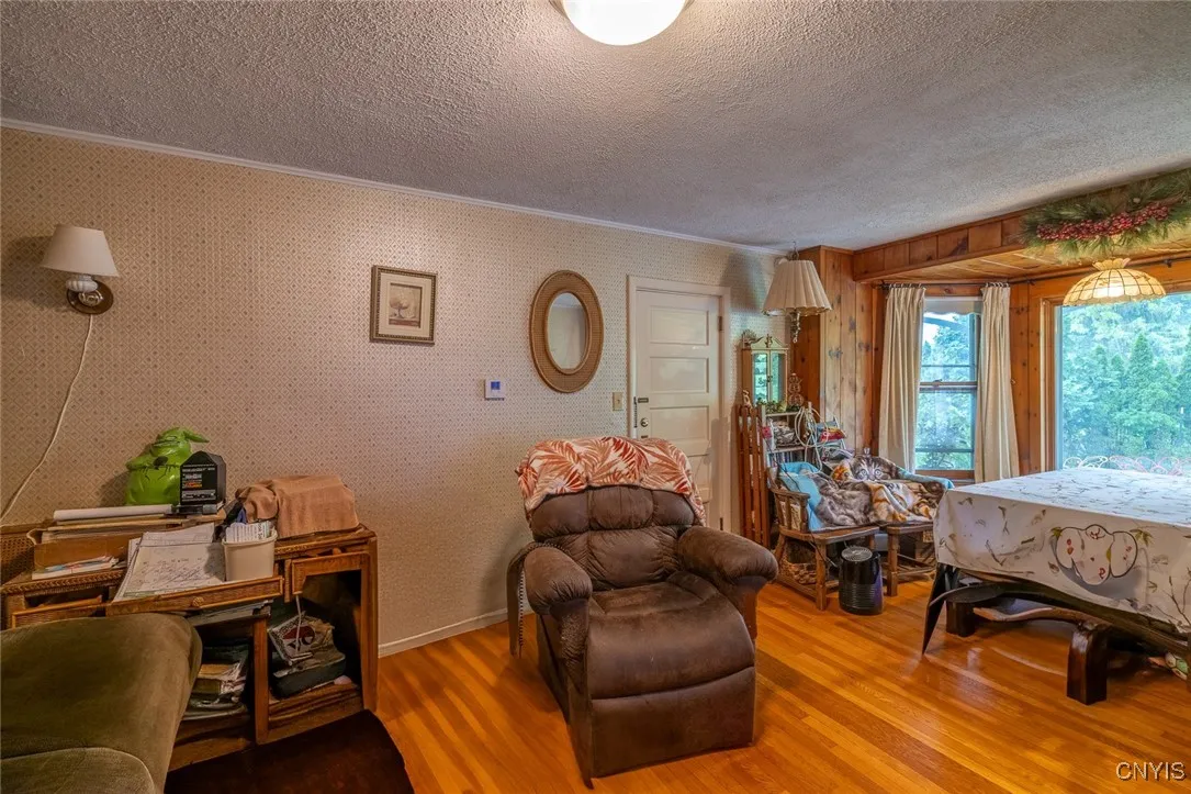 Unit #2 - Occupied\r\nLiving Area
