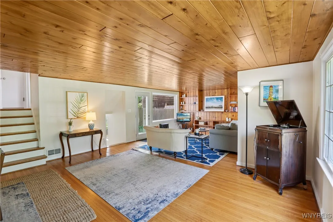 20 Willowbrook Drive, Amherst, New York 14221, Amherst, New York 14221, 3 Bedrooms Bedrooms, 7 Rooms Rooms,2 BathroomsBathrooms,Residential,Closed,20 Willowbrook Drive, Amherst, New York 14221,0,B1614974
