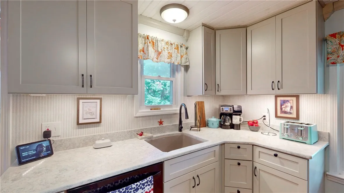 8334 County Route 87, Urbana, New York 14840, Urbana, New York 14840, 3 Bedrooms Bedrooms, 6 Rooms Rooms,1 BathroomBathrooms,Residential,For Sale,8334 County Route 87, Urbana, New York 14840,0,R1615015