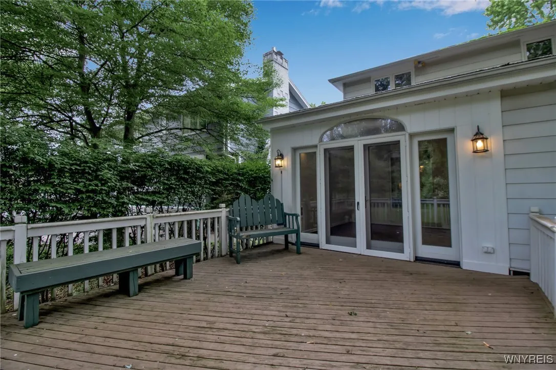355 Randwood Drive, Amherst, New York 14221, Amherst, New York 14221, 4 Bedrooms Bedrooms, 11 Rooms Rooms,2 BathroomsBathrooms,Residential,Closed,355 Randwood Drive, Amherst, New York 14221,0,B1610377