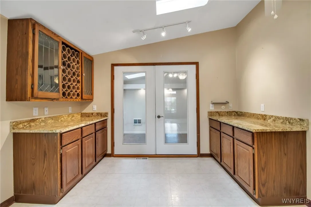 355 Randwood Drive, Amherst, New York 14221, Amherst, New York 14221, 4 Bedrooms Bedrooms, 11 Rooms Rooms,2 BathroomsBathrooms,Residential,Closed,355 Randwood Drive, Amherst, New York 14221,0,B1610377