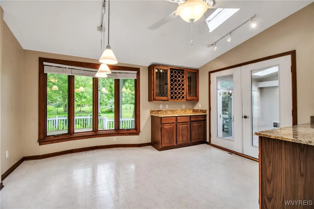 355 Randwood Drive, Amherst, New York 14221, Amherst, New York 14221, 4 Bedrooms Bedrooms, 11 Rooms Rooms,2 BathroomsBathrooms,Residential,Closed,355 Randwood Drive, Amherst, New York 14221,0,B1610377