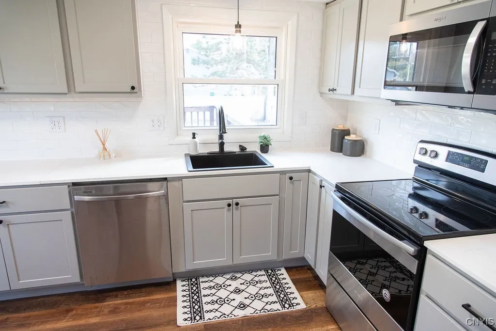 4114 Wetzel Road, Clay, New York 13090, Clay, New York 13090, 3 Bedrooms Bedrooms, 6 Rooms Rooms,1 BathroomBathrooms,Residential,Closed,4114 Wetzel Road, Clay, New York 13090,0,S1615033