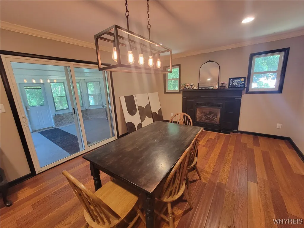 4356 Sunset Court, Lockport Town, New York 14094, Lockport Town, New York 14094, 3 Bedrooms Bedrooms, 11 Rooms Rooms,3 BathroomsBathrooms,Residential,For Sale,4356 Sunset Court, Lockport Town, New York 14094,0,B1614985