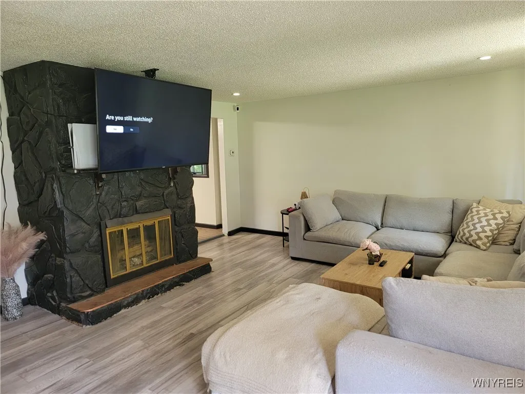 4356 Sunset Court, Lockport-town, New York 14094, Lockport Town, New York 14094, 5 Bedrooms Bedrooms, 11 Rooms Rooms,3 BathroomsBathrooms,Residential,For Sale,4356 Sunset Court, Lockport-town, New York 14094,B1614985