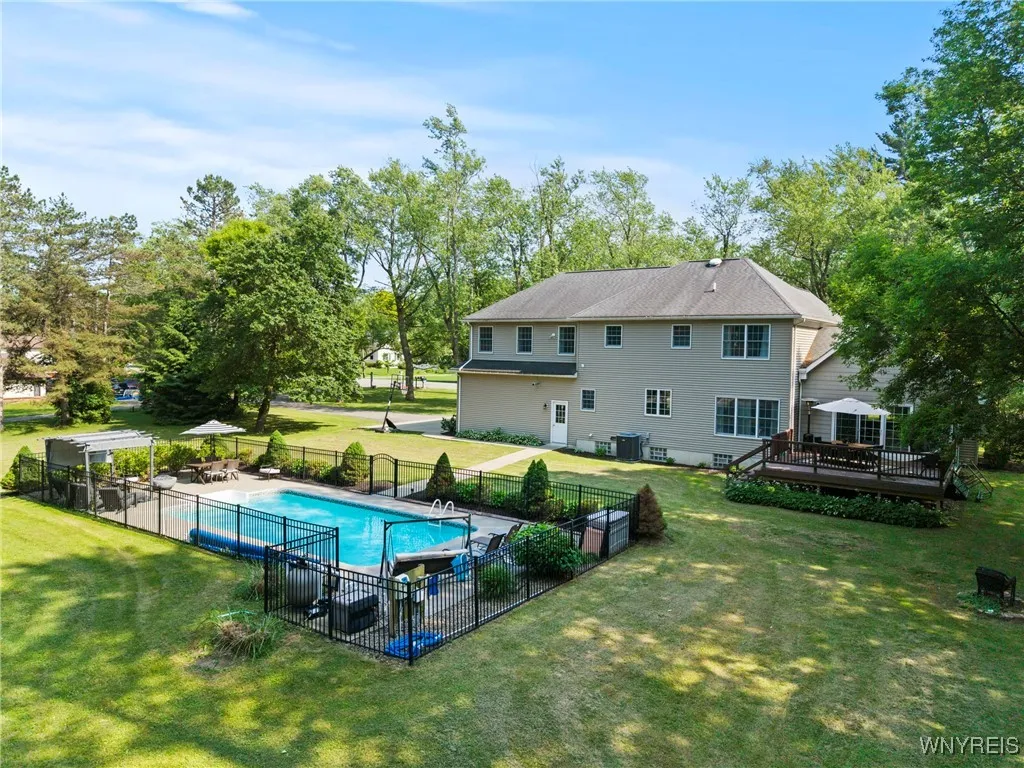 6600 Milestrip Road, Orchard Park, New York 14127, Orchard Park, New York 14127, 4 Bedrooms Bedrooms, 9 Rooms Rooms,2 BathroomsBathrooms,Residential,Closed,6600 Milestrip Road, Orchard Park, New York 14127,B1614886